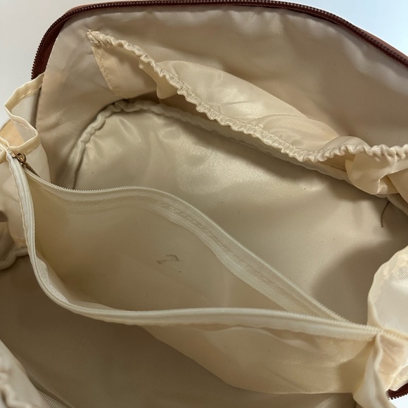 Brown Leather Toiletry Bag with Handle and Zipper - Picture 15 of 16